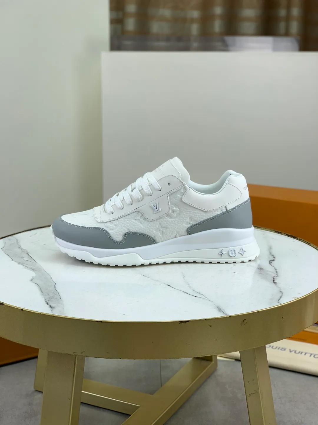 Men's men's shoes P680 new style 💶[LOUIS VUITTON] (original order) new style 🍀LV Louis Vuitton * - top version of LV classic trendy shoes! Use imported original cowhide and water-dyed cowhide lining. The latest original wear-resistant TPU combination outsole! High quality products! Multiple colors available, code number: 38-44 (45 46 customized)
